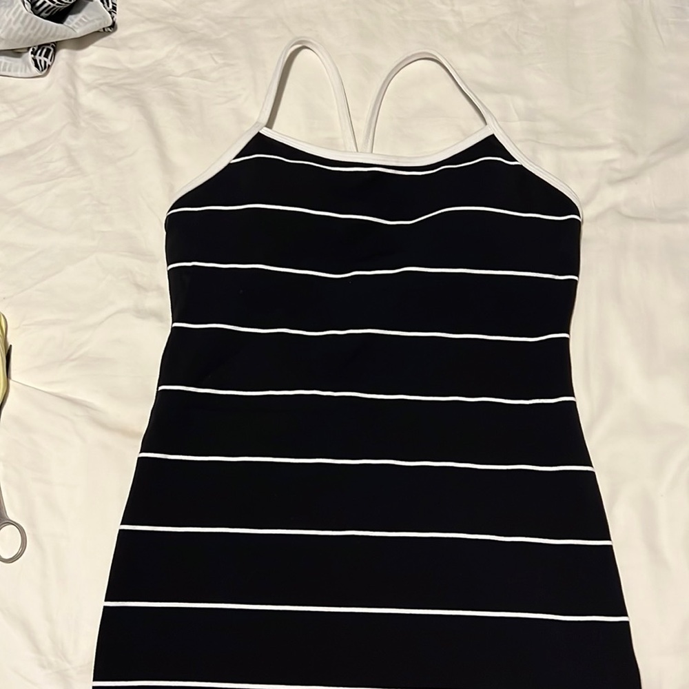 Lululemon power tank top, size 06